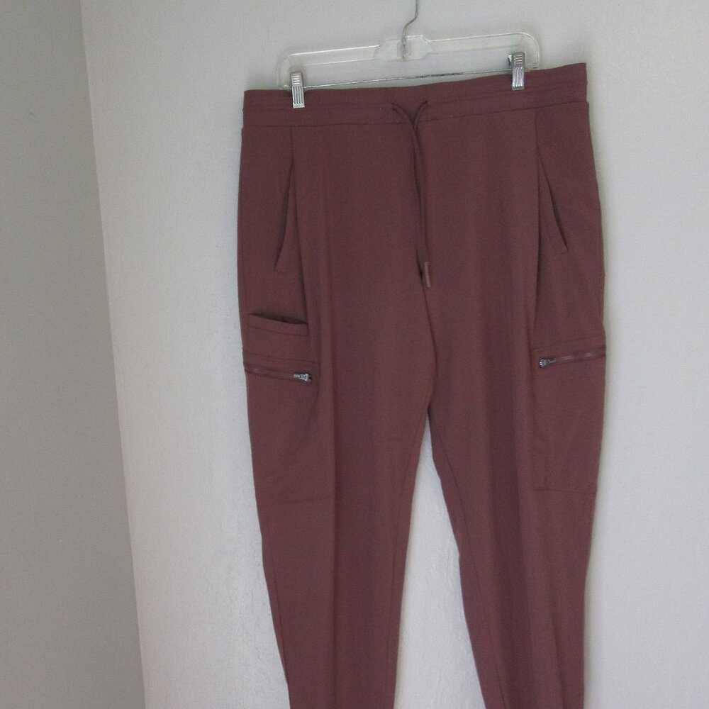 ATHLETA Mauve/Rose Venture Pant Drawstring Closure Tapered Leg 16 Pockets